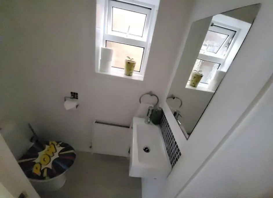 Quiet And Specious 3 Bed House Villa Southampton